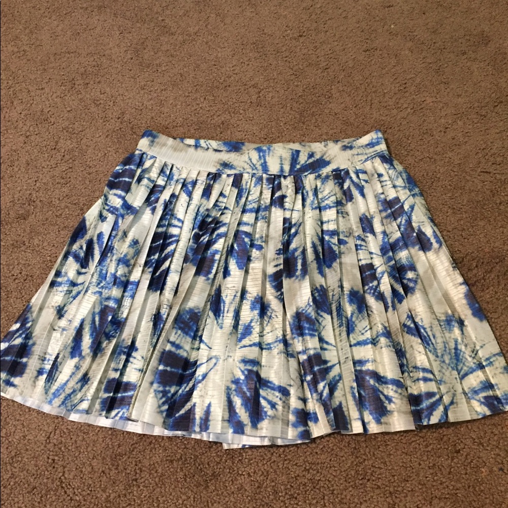 Pleated shorts